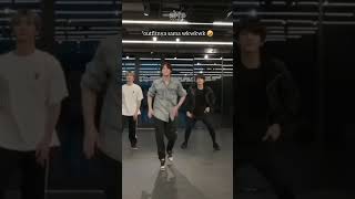 Download lagu Jeno be like : Abis Candy langsung gas Hot and Cold 😂 #jeno #nct #candy #nctdream mp3