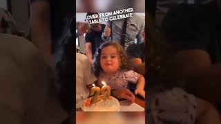 He let this little girl with autism blow out his birthday candles for him ❤️
