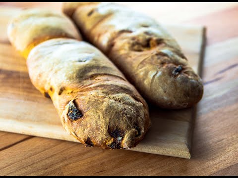 Tomatenwurzelbrot mit getrockneten Tomaten