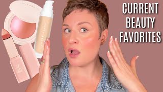 CURRENT BEAUTY FAVES + A GIVEAWAY!