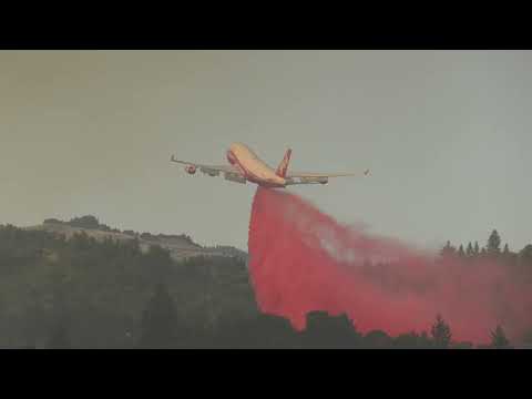 Worlds Largest Firefighting Aircraft - Boeing 747 Supertanker in Action - Drop on Wildfire