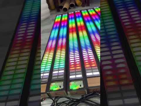 Music-reactive column effect