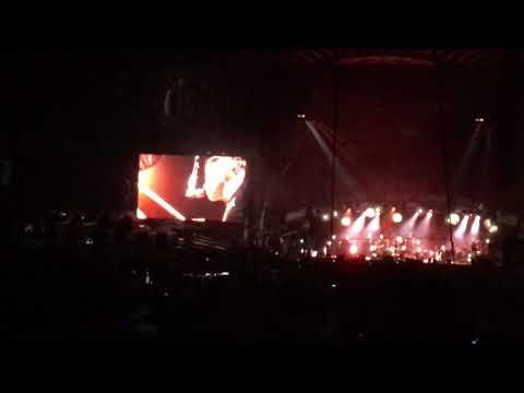 Pearl Jam - Sleeping by Myself - 8/18/2018 - Wrigley Field - Chicago, IL