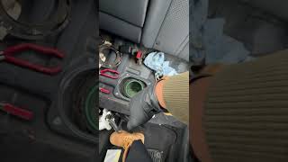 Cambio de bomba de gasolina a un Hyundai Sonata 2015-2019