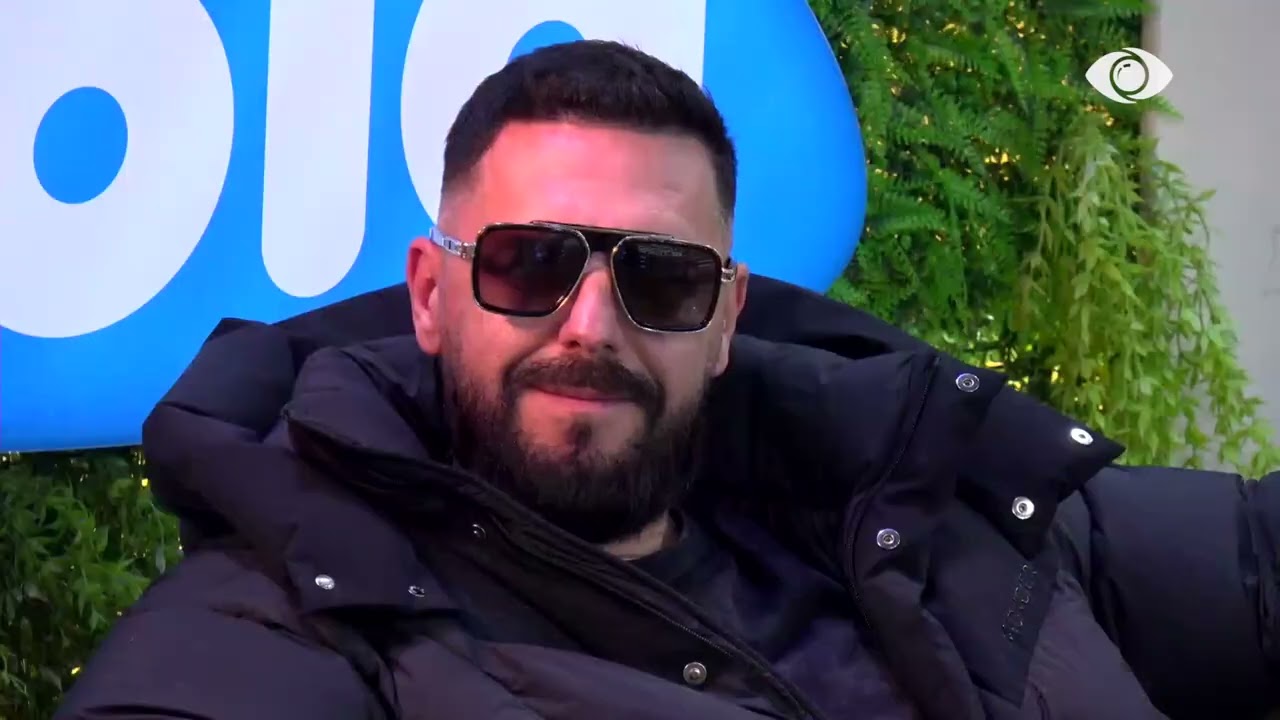 Gimbo dhe Selin hidhen në pishinë së bashku, banorët duartrokasin