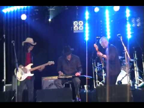Henry Correy Blues Band video clip    avi.AVI