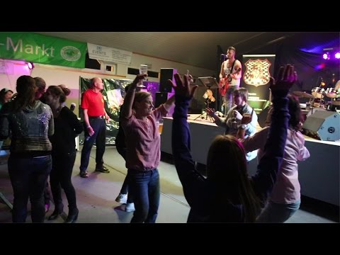 22.04.2015 - Monrealer Junggesellen feierten mit The Pin Kings