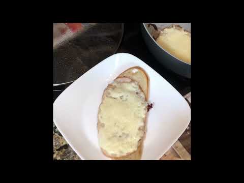 Crafting a Mouthwatering Specialty Sandwich 🥪