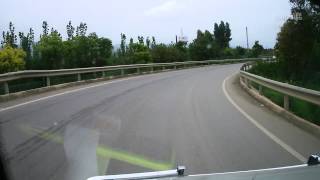 preview picture of video '【中国ドライブレコーダ】本日の危なかったでしょう  高速道逆行する2台'