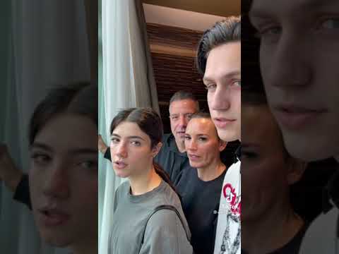 YouTube video about: Are you happy to be in paris?