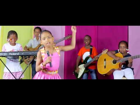 clip FRANCES'K Officiel youtube -  ''UNITE''