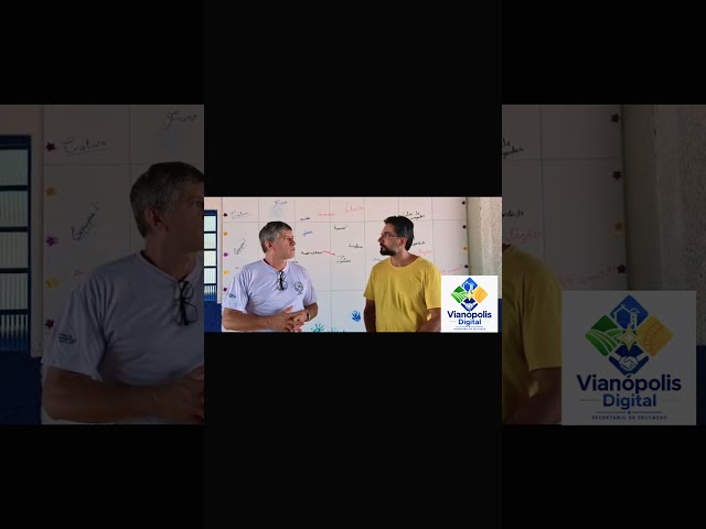 Escola Municipal Antônio de Souza Lobo Sobrinho. Diretor Carlos - Distrito de Caraíba Vianópolis