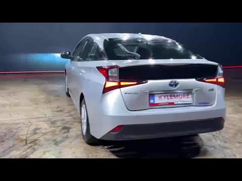 Toyota Prius HYBRID 1.8L AUTOMATIC - REVERSE CAMER - Image 2