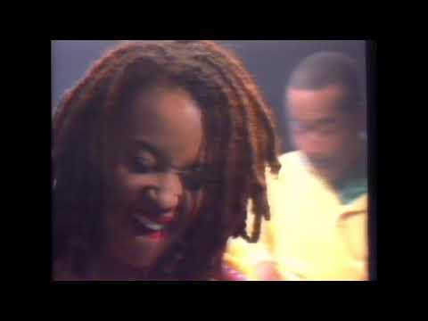 Cassandra Wilson - Iconic Memories (Live) & Interview 1992