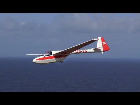 SZD-25. Slope soaring on the Cornish coast.