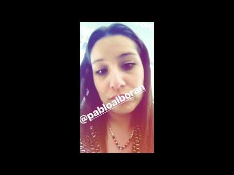 Pablo Alborán regala flores a María José Quintanilla