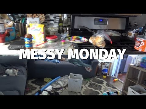 MESSY MONDAY | I'm BACK and we have a huge mess!