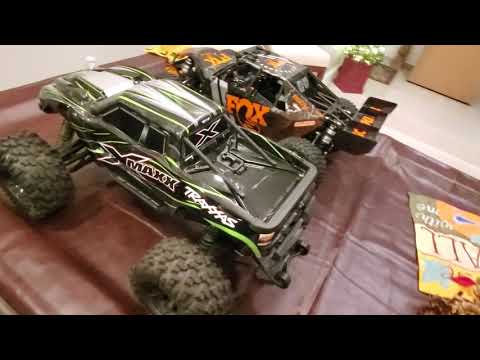 Losi DBXL-E 2.0 and Traxxas X-MAXX side by side