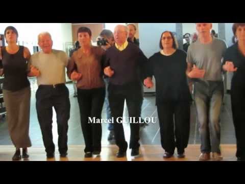 Marcel GUILLOU danse la gavotte du pays de CALANHEL - 30 ANS RKB - BASTARD Père et fils -