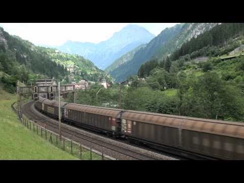 Bahnverkehr von Erstfeld bis Wassen am 25.6.11 - "TXL, Crossrail, Captrain und mehr"