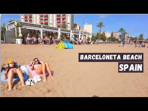 🇪🇸 Hot Day in Barcelona Beach - Spain ☀️🏖️ Amazing Barceloneta Beach Walk - 4K