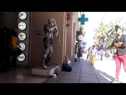 Robot Soldado Ft. Kick Dancing