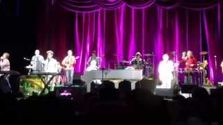 Wouldn't It Be Nice - Brian Wilson and friends live at Jones Beach