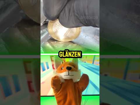 Kann man ein Blatt Papier so lange bemalen, bis es beginnt, wie ein Spiegel zu reflektieren?