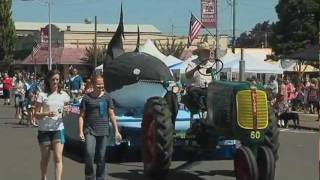 preview picture of video 'Sumerfest Parade 2011 - Dallas, Oregon - KWVT'