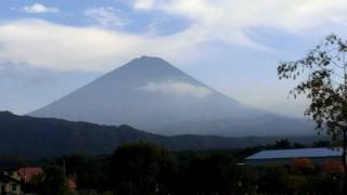 preview picture of video '11.10.28　西湖いやしの里根場（NENBA)からの富士山'