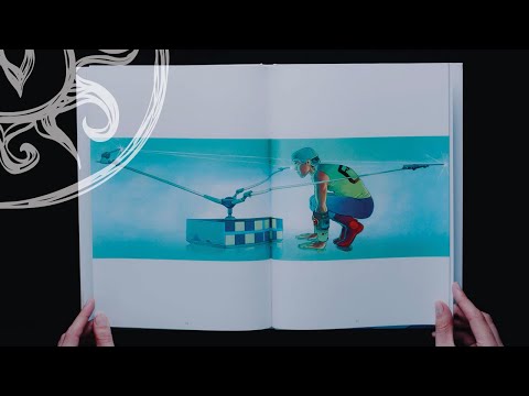 MOEBIUS CHAOS . Absolute Moebius. (Book Flip Through)