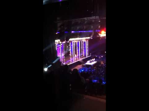 X-Factor - Contestant calls Tulisa a slag