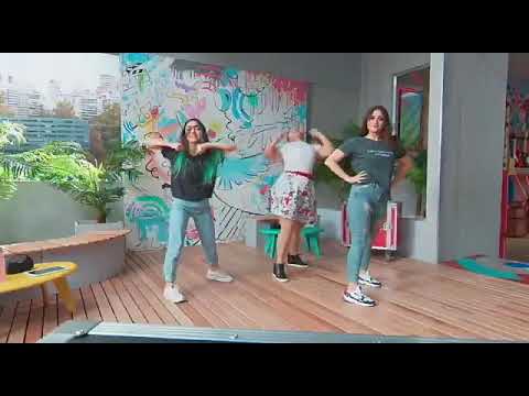 DAISY , CALLE , POSCHE BAILANDO ❤
