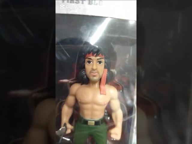 Vídeo relacionado con BANDAI - Minix Figura de colección 12cm - Rambo: Acorralado Parte I - Rambo - Coleccionables para Exhibición - Idea de Regalo - Juguetes para Niños Y Adultos - Fans del Cine (MN18864)