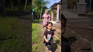 Download lagu Tidur woy jangan kabur 😂 #funny #shorts mp3