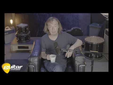 Angus Young of AC/DC about his gear, sound and influences (guitar magazin)