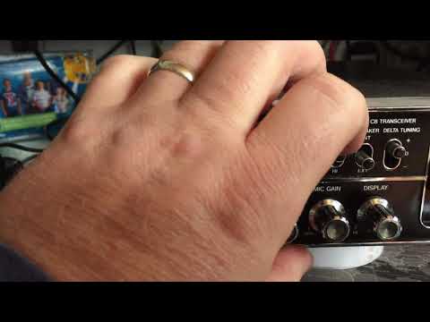 BINATONE 5 STAR OLD 27/81 FM 40 CHANNEL CB