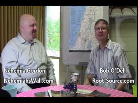 Nehemia Gordon - 4 - Hebrew Yeshua and Greek Jesus - Hebrew Matthew