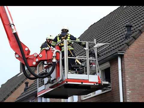 Brandweer rukt uit voor tilassistentie in Hoogeloon 10-02-2015