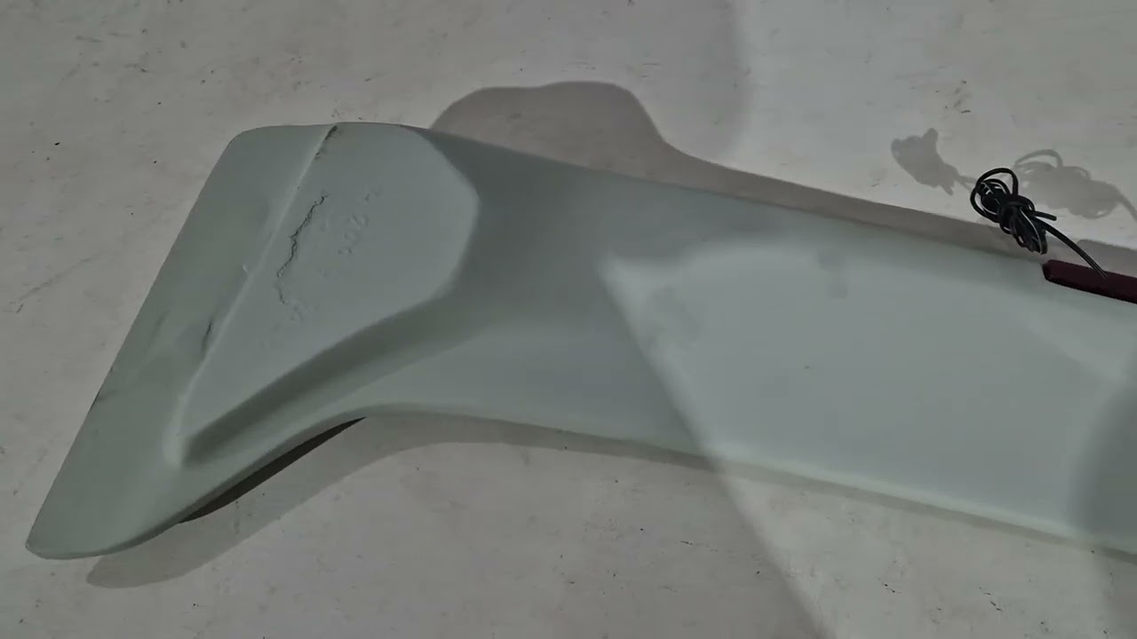 Спойлер Isikli (под покраску) Video 1