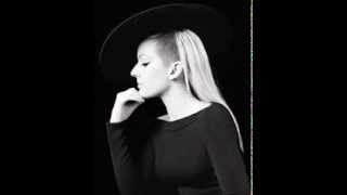 Ellie Goulding - Soho Square (Kirsty MacColl Cover)