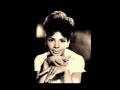 Shirley Bassey - Kiss me honey honey (kiss me) (1958)