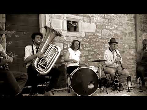 Old Fish Jazzband - Bouncing Around - Live in Baume Les Messieurs, Jura, France, June 2022