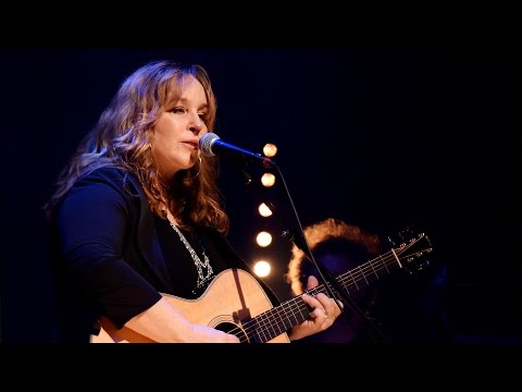 Gretchen Peters - On A Bus To St. Cloud (Live at Celtic Connections 2016)