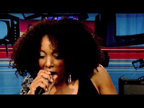 Negra Li em "Beautiful" no Estúdio Showlivre 2010