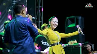 Download lagu RENA KDI feat ANDIK /MEMORI BERKASIH,,NEW DONADA,, mp3