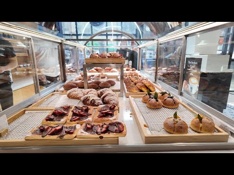 Visiting Miniso Bakery in Chicago Chinatown