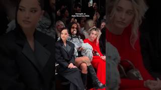 Download lagu horsegirLsteLLa spotted front row at Stella Mccartney SS26. How many of u know her 🙆‍♂️😭😂 mp3