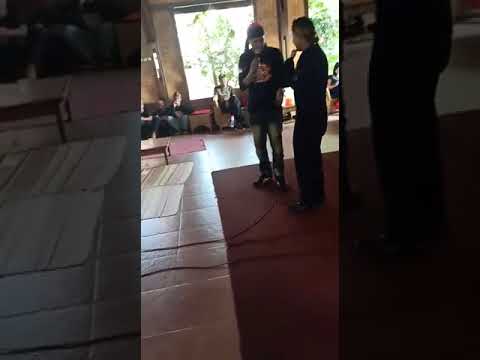 Hendy restu live show ft de broy