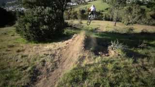 preview picture of video 'MALOS PASOS DOWNHILL SUR · Trailer Oficial'